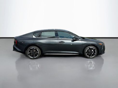 Used 2025 Kia K4 GT-Line w/ GT-Line Premium Package FWD image 9