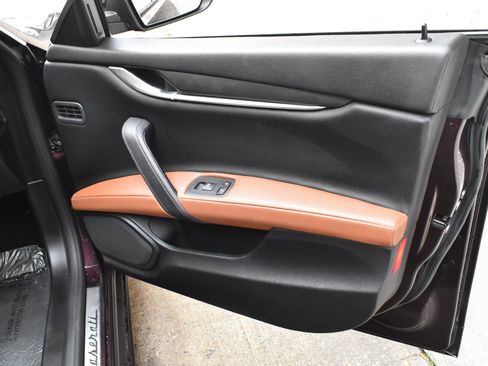 Used 2019 Maserati Ghibli image 28