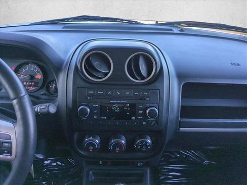 Used 2017 Jeep Patriot 75th Anniversary w/ Power Value Group image 13