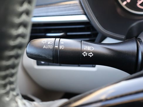 Used 2020 Nissan Altima 2.5 Platinum image 34