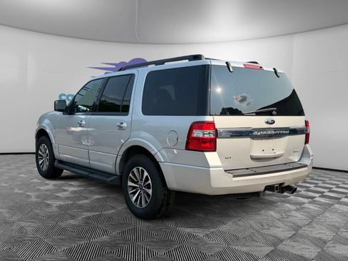 Used 2015 Ford Expedition XLT AWD/4WD image 3
