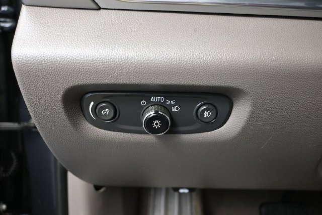 Used 2018 Chevrolet Traverse LT AWD/4WD image 24