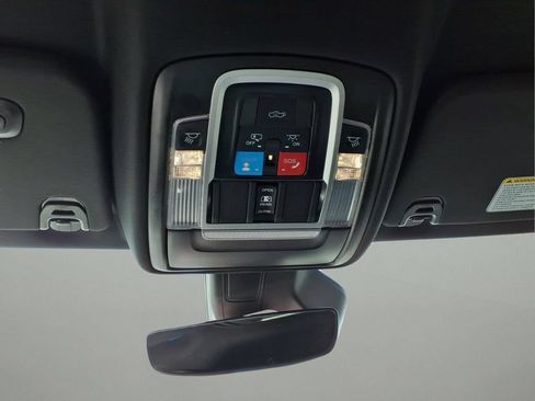 Used 2025 RAM 1500 Big Horn AWD/4WD image 24