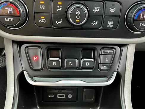 Used 2019 GMC Terrain SLT w/ Preferred Package image 23