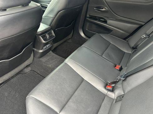 Certified 2022 Lexus ES 350 w/ Premium Package image 14