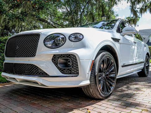 Used 2023 Bentley Bentayga Speed AWD/4WD image 14