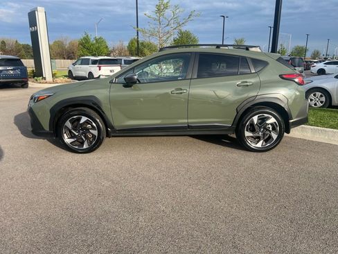 Used 2025 Subaru Crosstrek 2.5i Limited AWD/4WD image 3