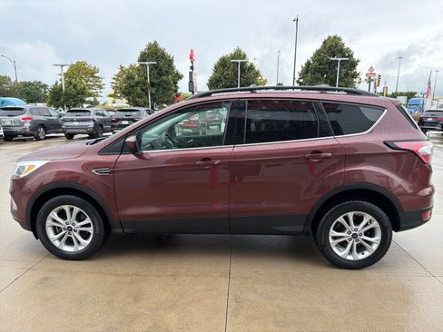 Used 2018 Ford Escape SE w/ SE Sync 3 Package AWD/4WD image 5