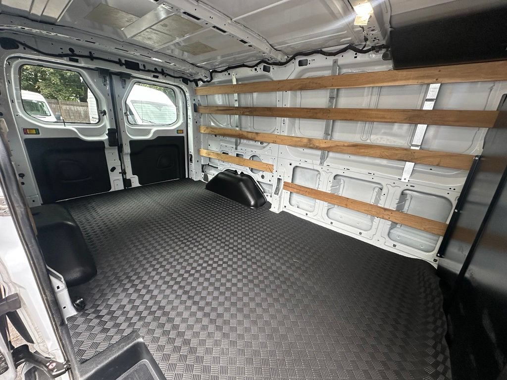 Used 2025 Ford Transit 250 Low Roof w/ Exterior Upgrade Package RWD image 5