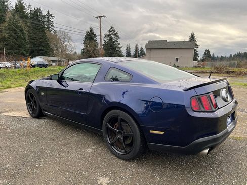 Used 2010 Ford Mustang GT image 19
