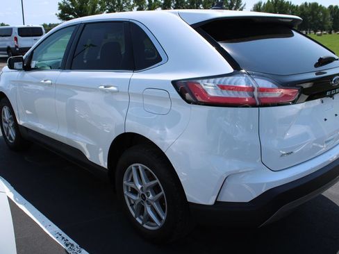 Used 2023 Ford Edge SEL w/ Convenience Package AWD/4WD image 7