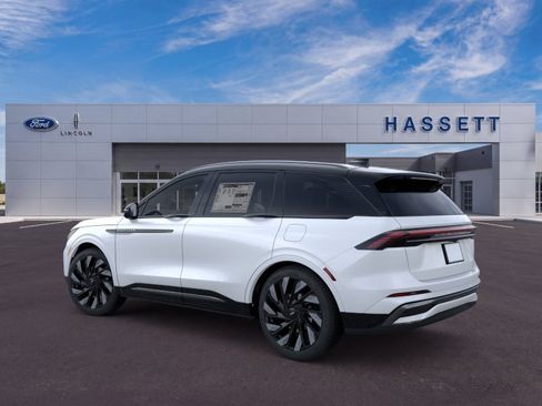 New 2026 Lincoln Nautilus Reserve w/ Jet Appearance Package AWD/4WD image 4
