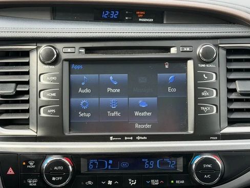 Used 2017 Toyota Highlander Plus w/ Carpet Mat Package image 24