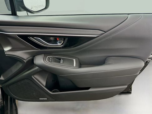Used 2023 Subaru Outback Limited image 35