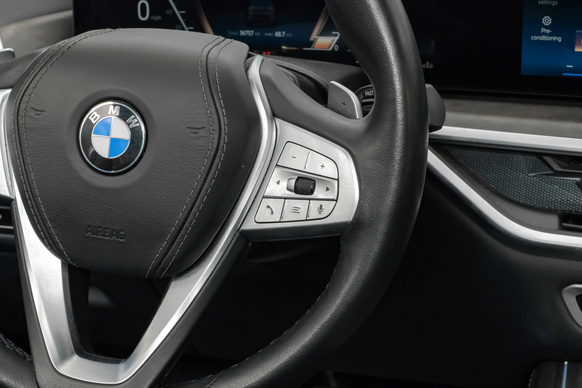 Used 2025 BMW X7 xDrive40i AWD/4WD image 21