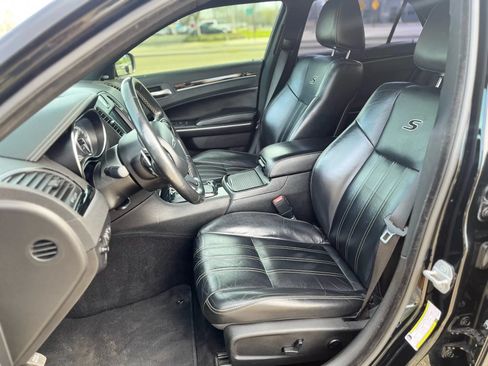 Used 2021 Chrysler 300 S RWD image 11