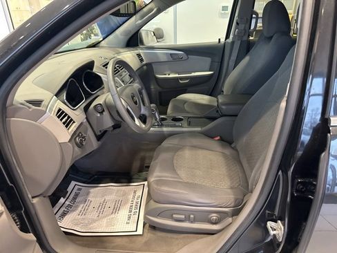 Used 2011 Chevrolet Traverse LT w/ Personal Connectivity Package image 8