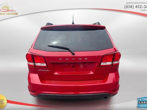Used 2019 Dodge Journey SE w/ Connectivity Group FWD image 4