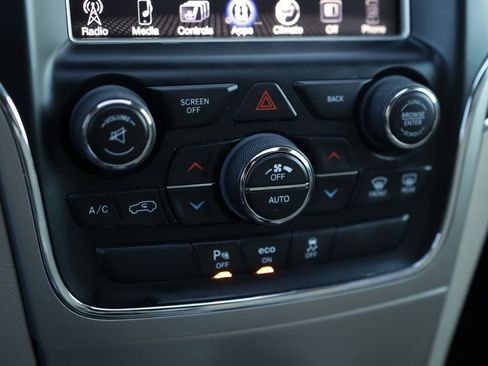 Used 2014 Jeep Grand Cherokee Limited image 15