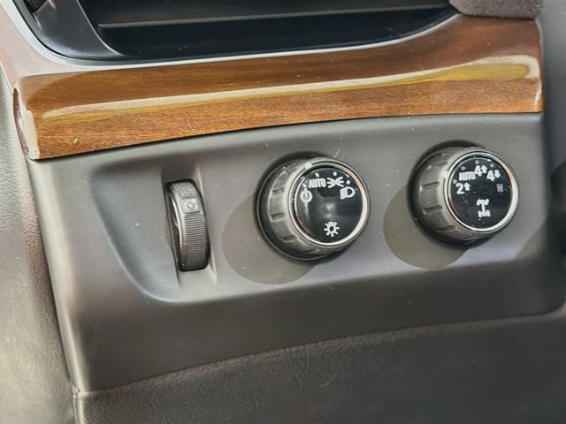 Used 2020 Cadillac Escalade ESV Luxury AWD/4WD image 12