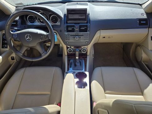 Used 2010 Mercedes-Benz C 350 Sport image 21