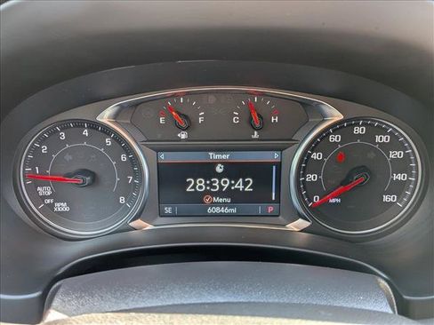 Used 2024 GMC Terrain AT4 AWD/4WD image 11