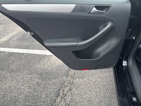 Used 2018 Volkswagen Jetta S FWD image 21