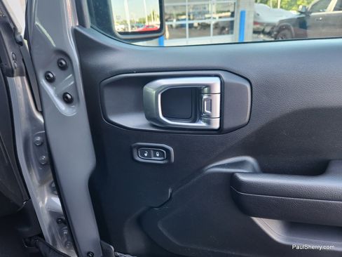 Used 2023 Jeep Wrangler Unlimited w/ Sun & Screen Package AWD/4WD image 49