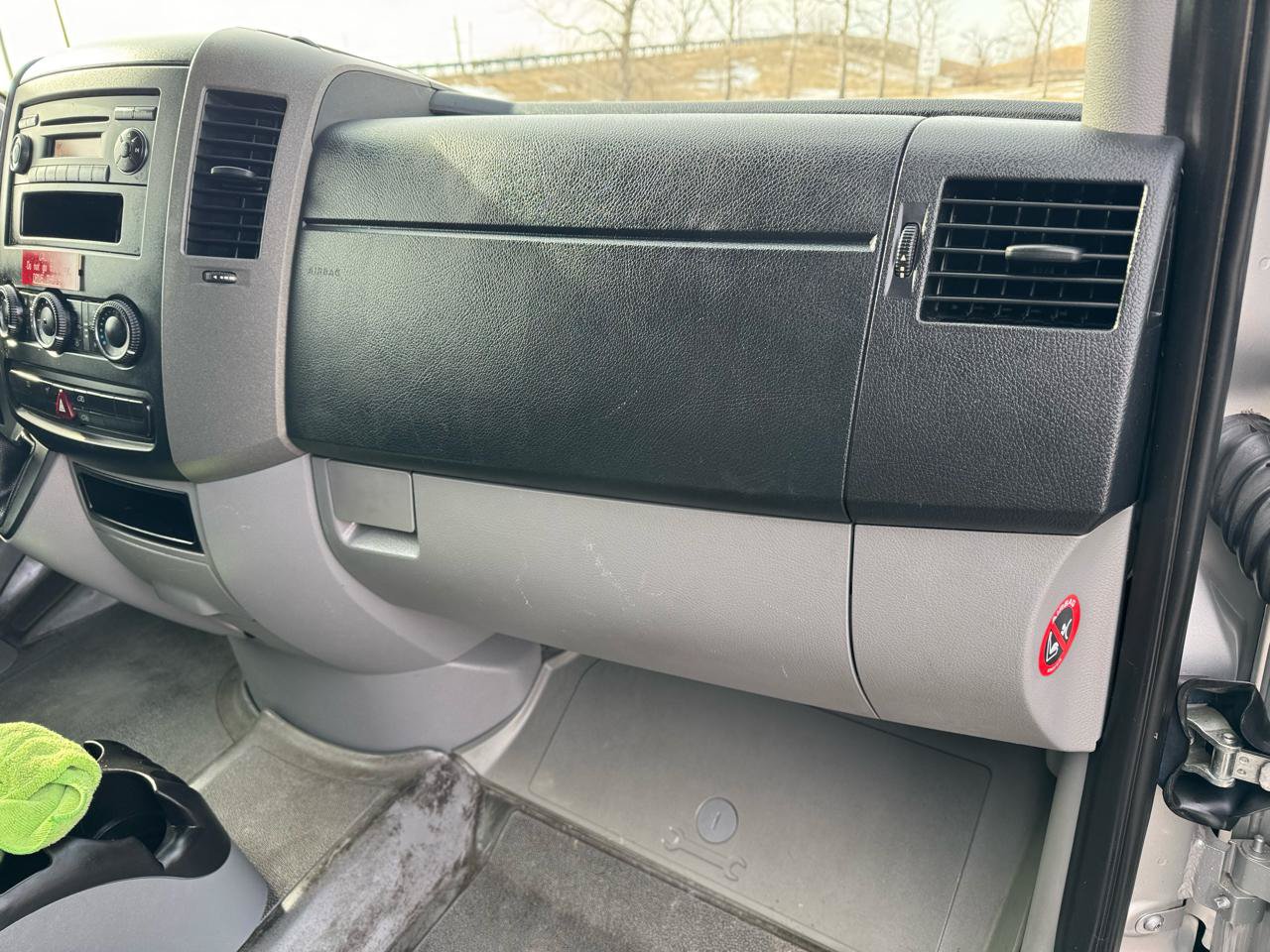 Used 2007 Dodge Sprinter 2500 w/ Cooling Group RWD image 19