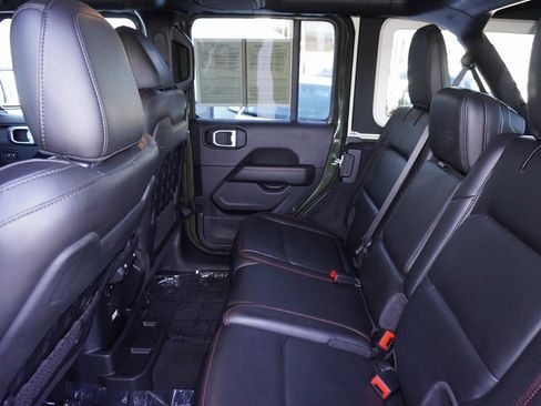 Used 2022 Jeep Wrangler Unlimited Rubicon w/ Steel Bumper Group image 10