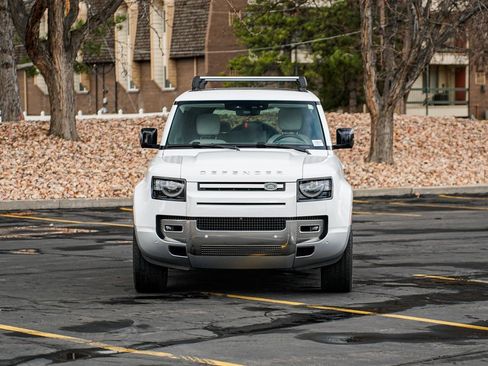 Used 2023 Land Rover Defender 130 First Edition image 2