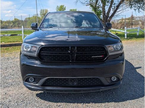 Used 2017 Dodge Durango R/T w/ Technology Group AWD/4WD image 2