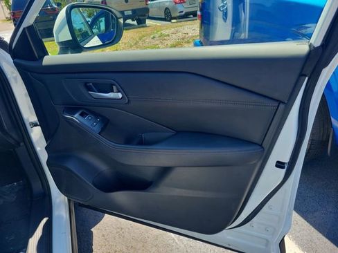 Used 2024 Nissan Rogue SL w/ SL Premium Package FWD image 37