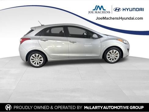 Used 2016 Hyundai Elantra GT FWD image 4