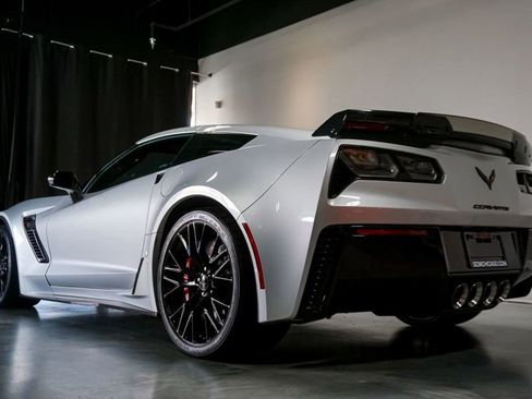 Used 2019 Chevrolet Corvette Z06 image 34