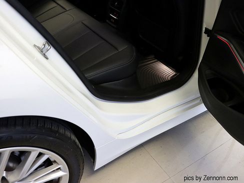 Certified 2023 BMW 330i xDrive Sedan w/ Convenience Package image 29