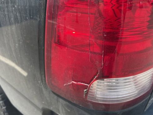 Used 2018 RAM 2500 Tradesman w/ Chrome Appearance Group image 16