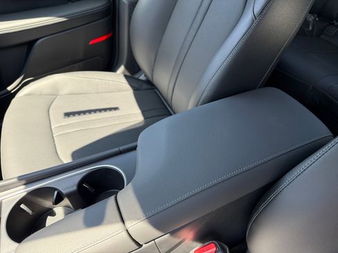 New 2025 Hyundai Sonata Limited image 14