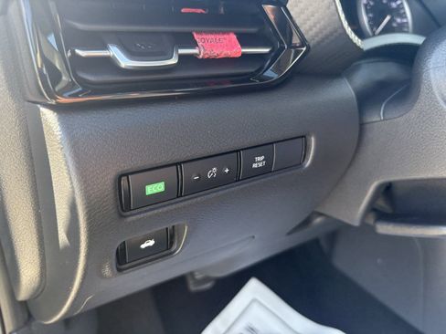 Used 2025 Nissan Sentra SR image 17