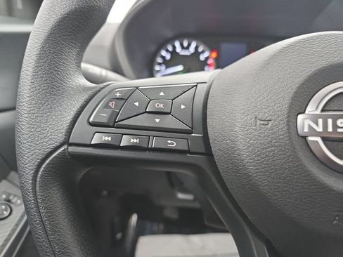 Used 2025 Nissan Sentra S FWD image 17