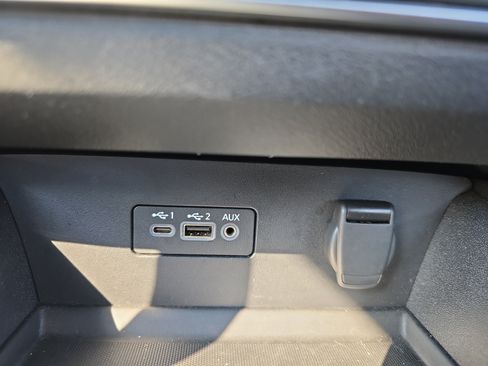 Used 2025 Nissan Altima 2.5 SV FWD image 28