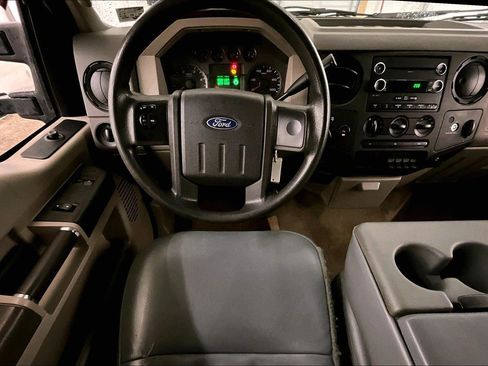 Used 2009 Ford F350 XL image 5