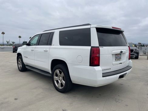 Used 2016 Chevrolet Suburban LT RWD image 4