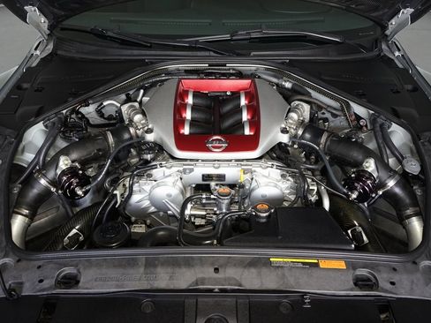 Used 2012 Nissan GT-R Black Edition image 29