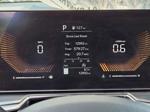 Certified 2025 Kia Sorento S w/ Panoramic Sunroof Package image 25