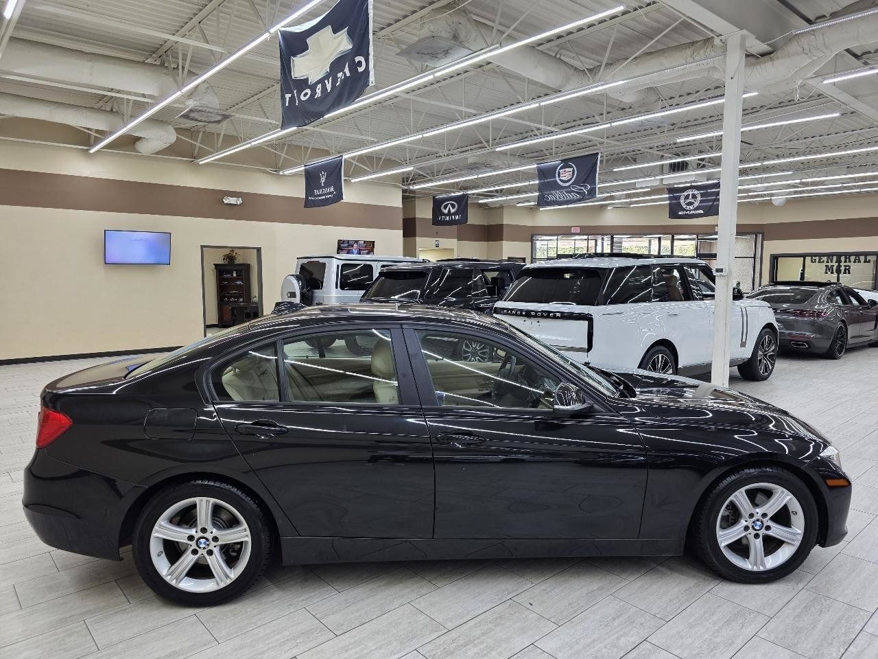 Used 2013 BMW 328i Sedan RWD image 5