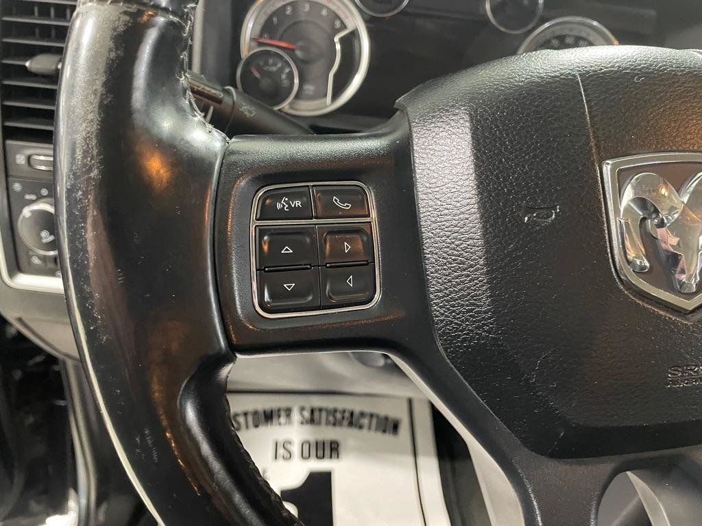 Used 2015 RAM 1500 Classic SLT w/ SLT Plus D←cor Group AWD/4WD image 31