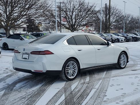 Certified 2024 BMW 530i xDrive 530i xDrive w/ Premium Package image 3
