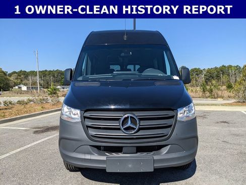 Used 2024 Mercedes-Benz Sprinter 2500 image 8