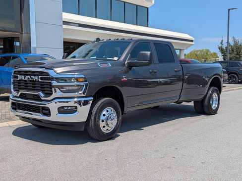 New 2025 RAM 3500 Tradesman w/ Chrome Appearance Group image 9